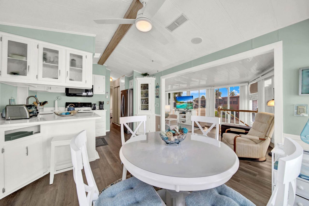1397 Nettles Boulevard, Jensen Beach, FL 34957 Photo