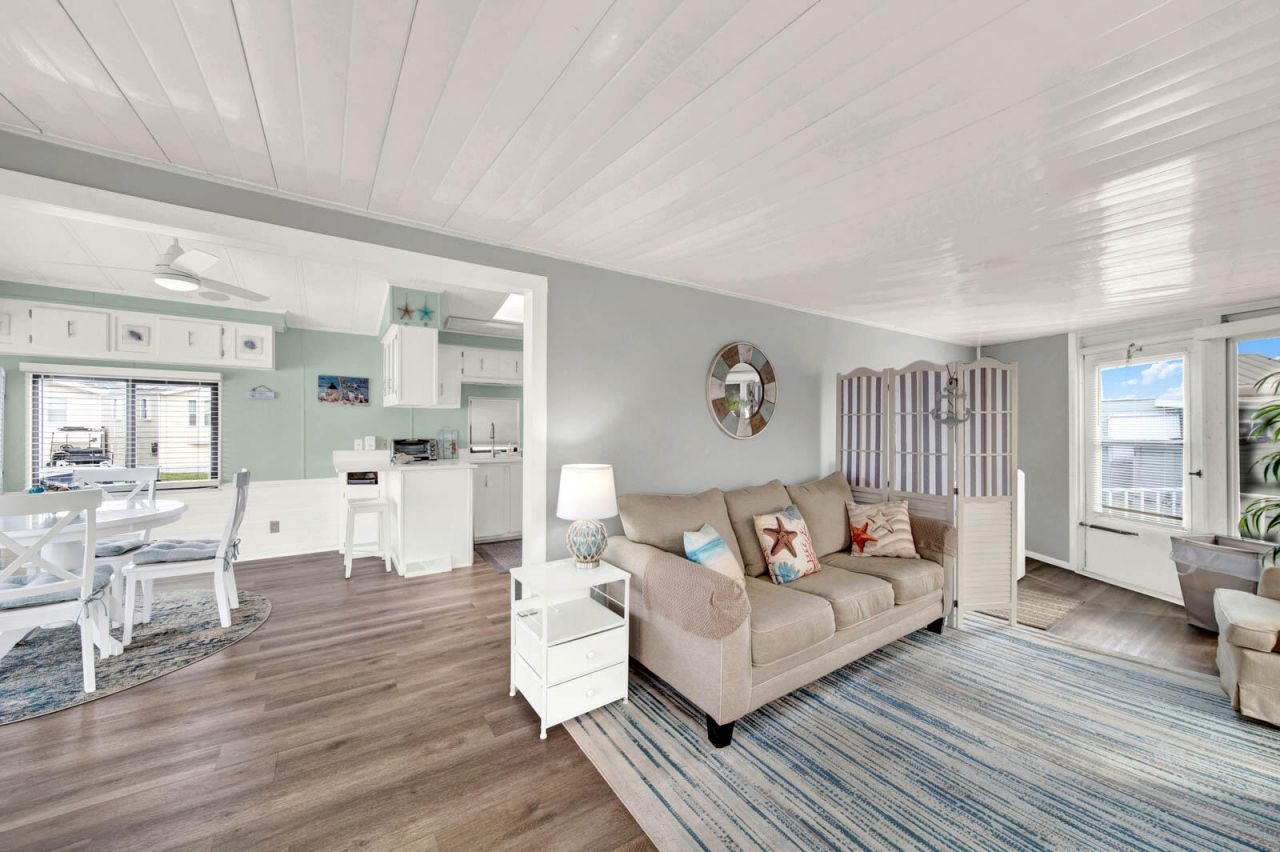 1397 Nettles Boulevard, Jensen Beach, FL 34957 Photo