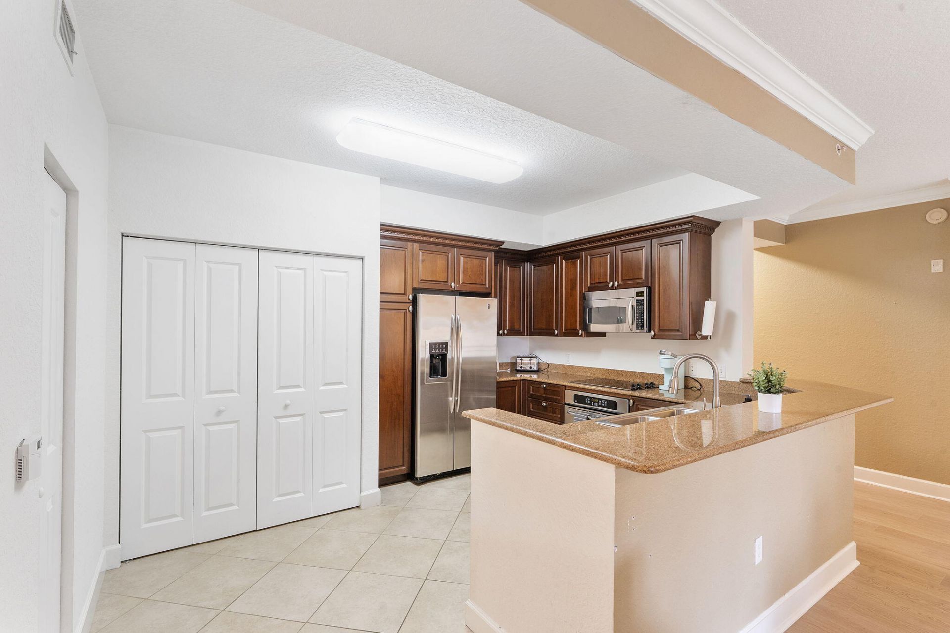 2 Renaissance Way, Unit 305, Boynton Beach, FL 33426 Photo