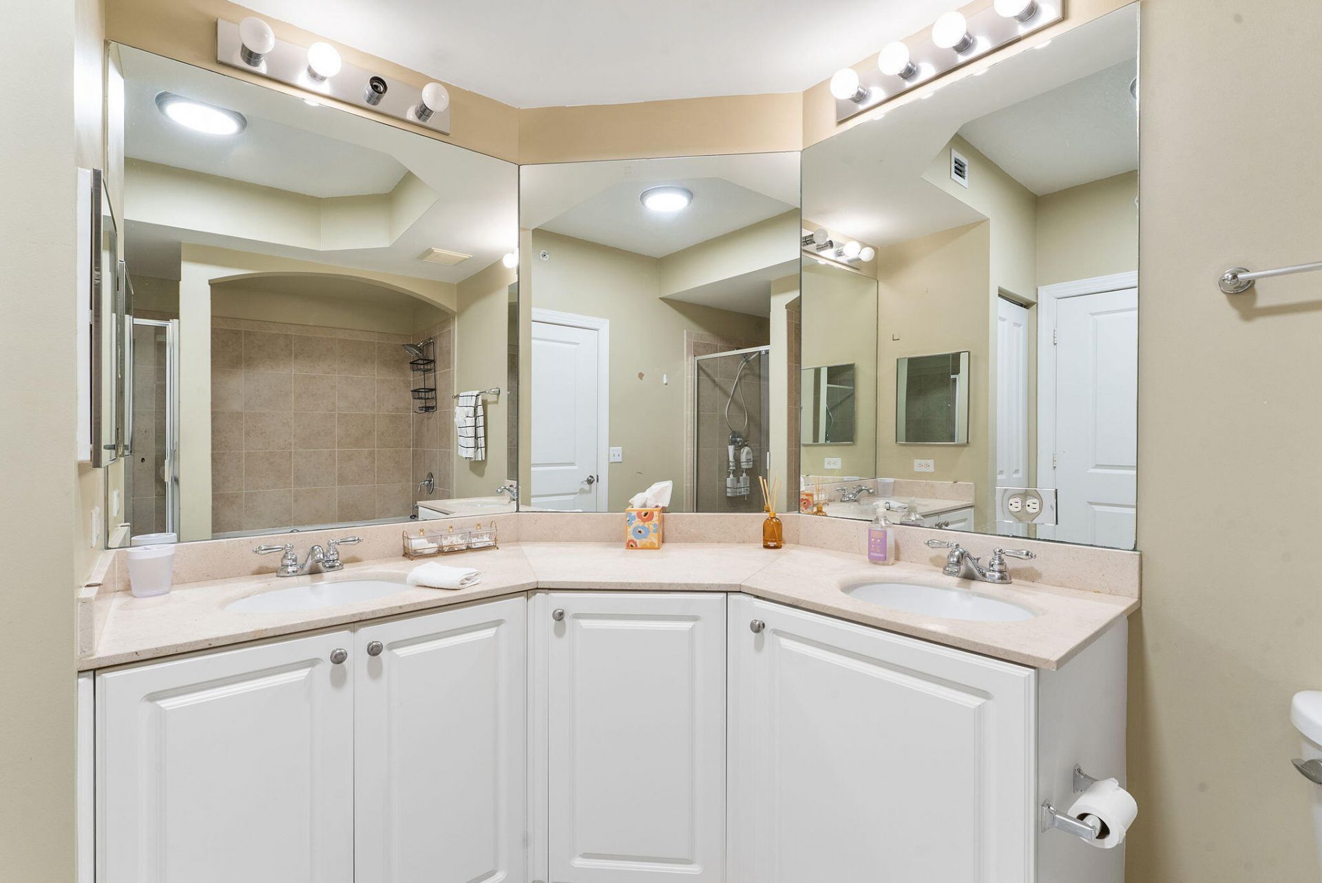 2 Renaissance Way, Unit 305, Boynton Beach, FL 33426 Photo
