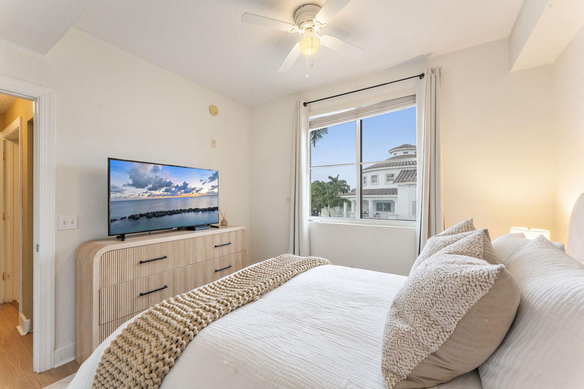 2 Renaissance Way, Unit 305, Boynton Beach, FL 33426 Photo