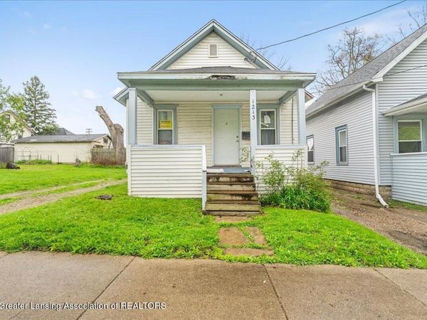 1213 E Kalamazoo Street, Lansing, MI 48912