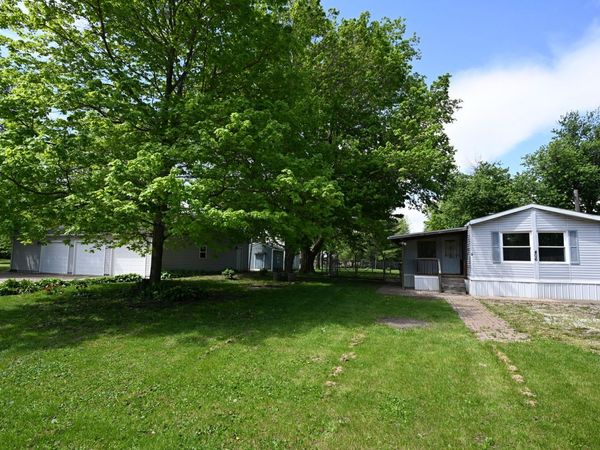 406 Park Street , Kappa, IL 61738