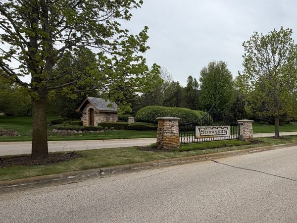 Spring Grove, IL 60081