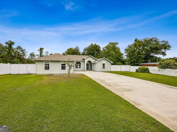 106 Lake Manor Court, Kingsland, GA 31548