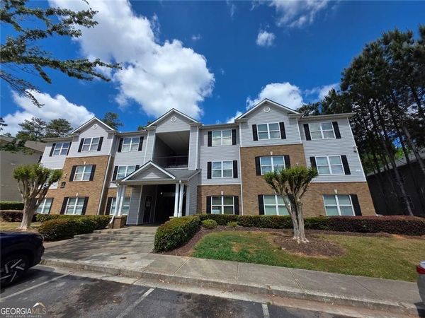 6102 Fairington Ridge Circle, Lithonia, GA 30038