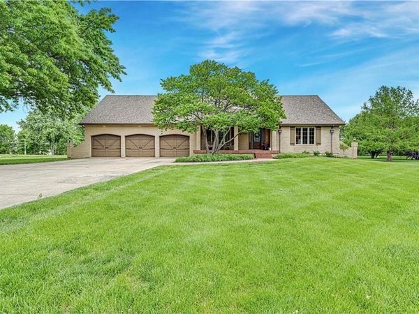 11260 W 155TH Terrace, Overland Park, KS 66221