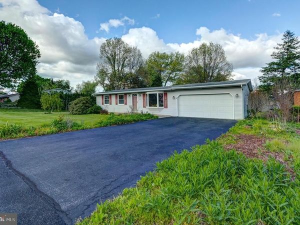 203 SHUGHART AVENUE , BOILING SPRINGS, PA 17007