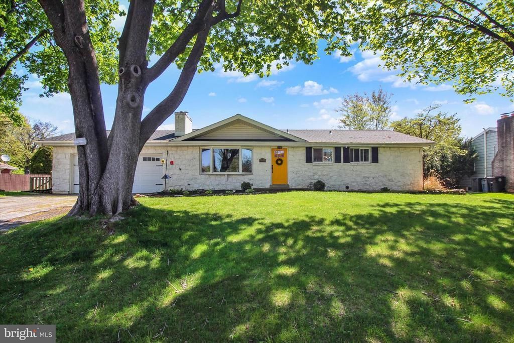 2640 BELAIRE ROAD, BETHLEHEM, PA 18017