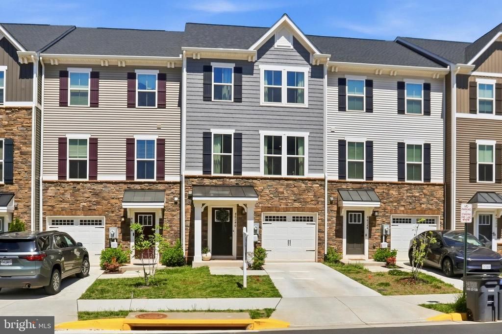 46346 Mount Kellogg Terrace, Sterling, VA 20164 Main Photo