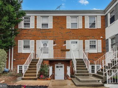 6153 STRASBURG DRIVE , CENTREVILLE, VA 20121
