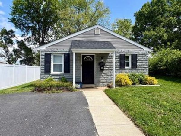 102 OVAL CIRCLE, WILMINGTON, DE 19801