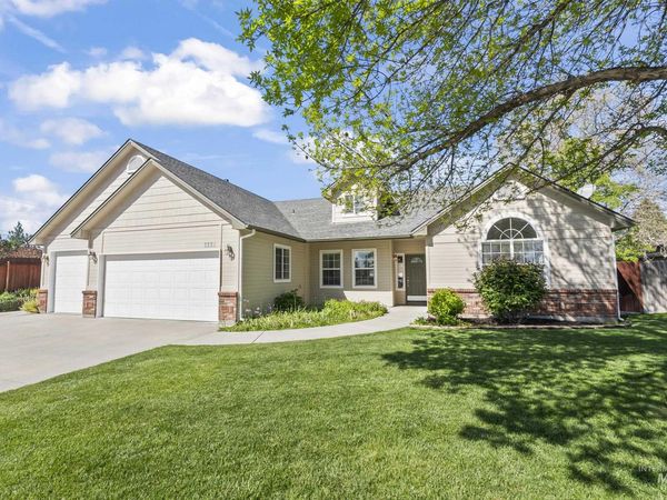 3221 N Lilyturf, Meridian, ID 83646