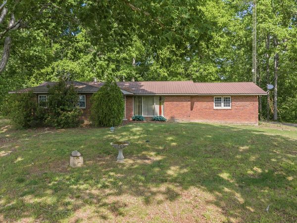 4536 Brooksie Thompson Rd , Decaturville, TN 38329