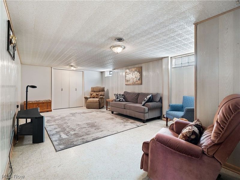 12305 Eastwood Boulevard, Garfield Heights, OH 44125 Photo 28