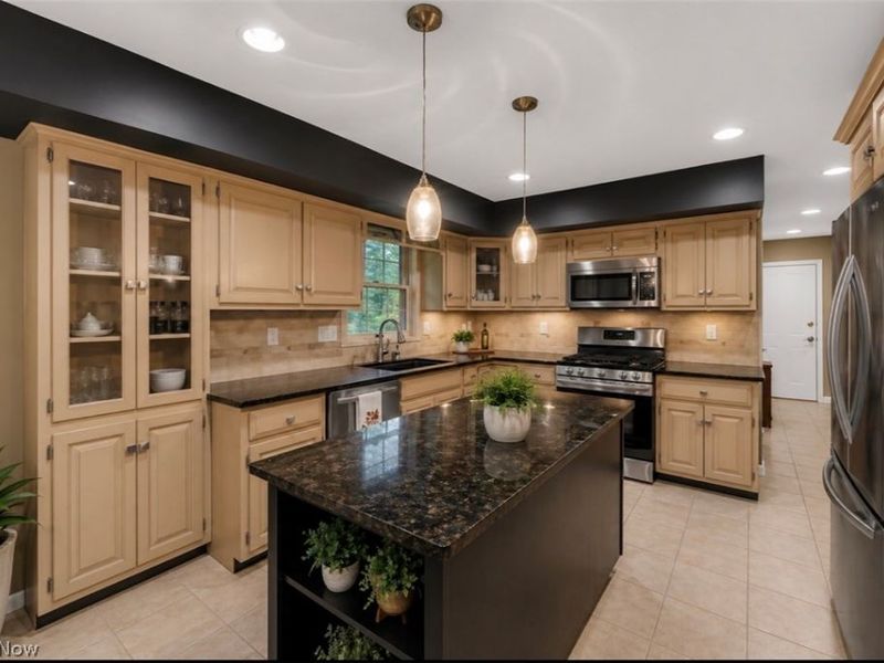 106 Lethbridge Circle , Akron, OH 44321 Photo 10