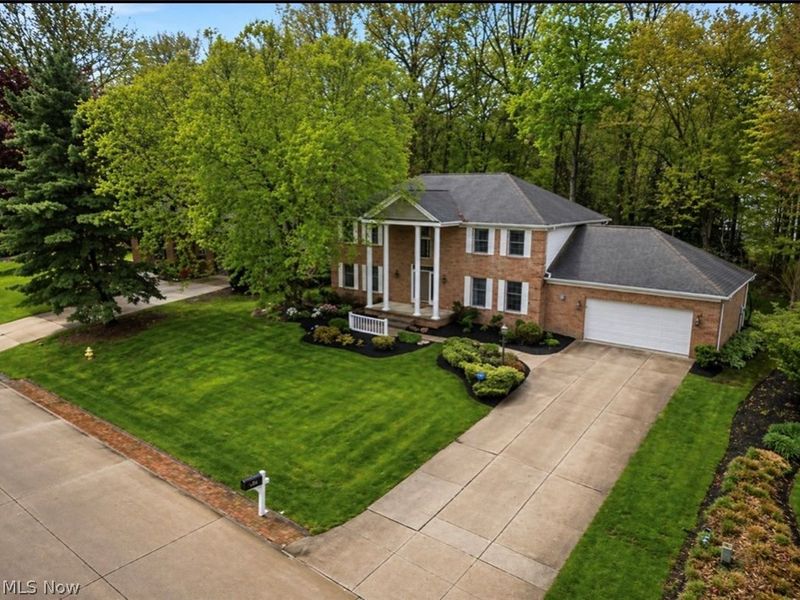 106 Lethbridge Circle , Akron, OH 44321 Photo 2