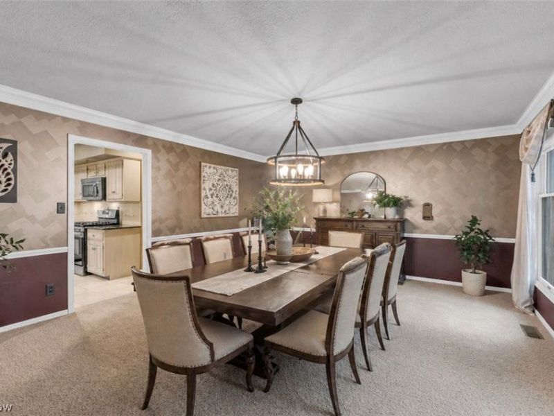 106 Lethbridge Circle , Akron, OH 44321 Photo 8