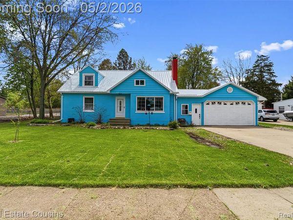 824 E King Street, Owosso, MI 48867