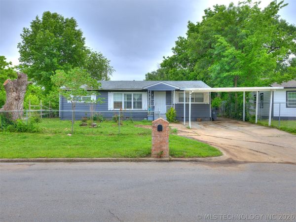 924 E 33rd Street North , Tulsa, OK 74106