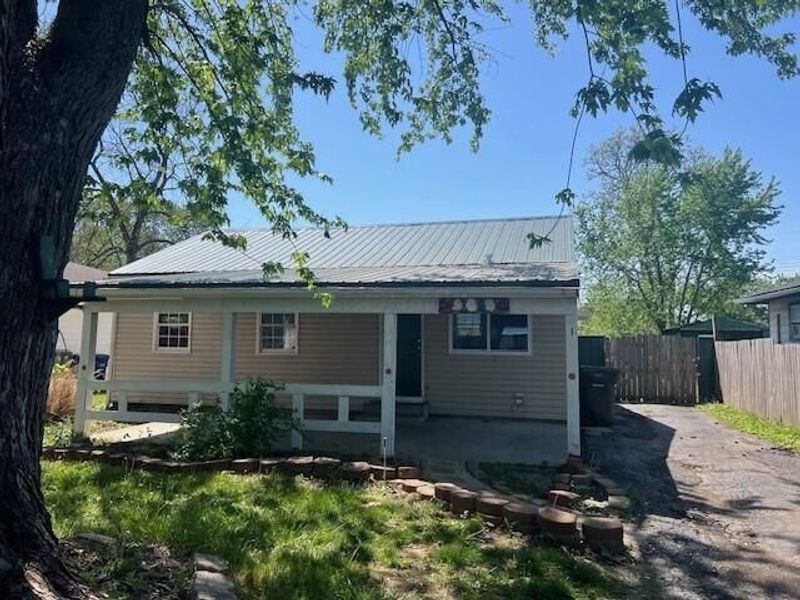 589 Basswood Road , Columbus, OH 43207 Photo 1