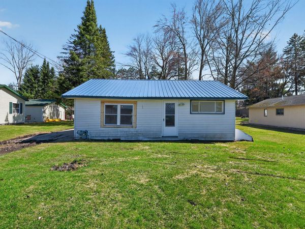 344 S Sleeper, Lincoln, MI 48742