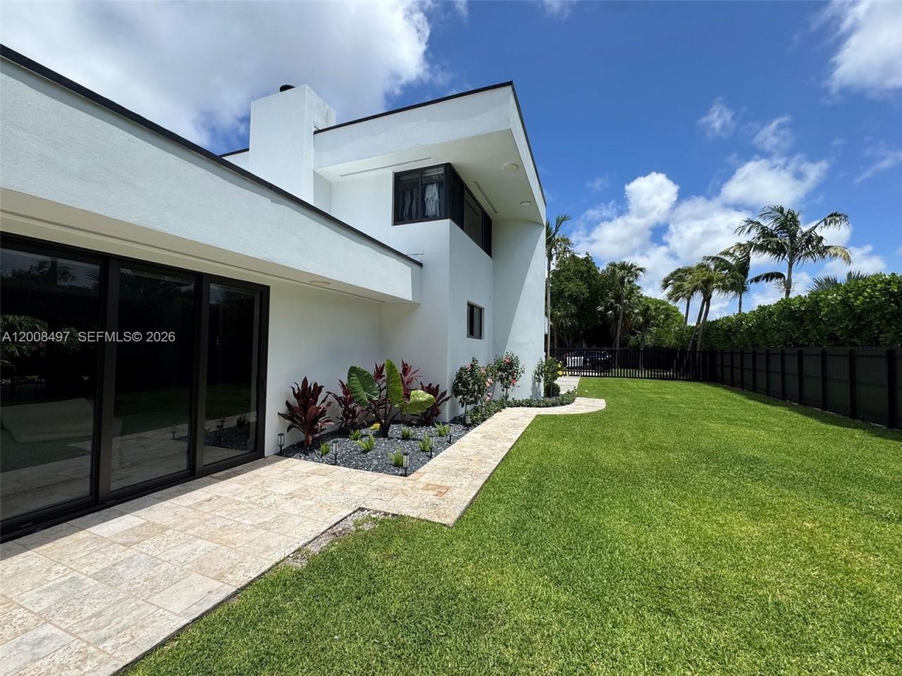 10475 SW 72nd Ave, Pinecrest, FL 33156 Photo