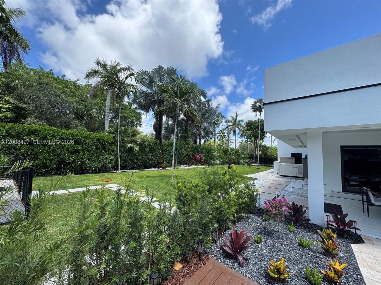 10475 SW 72nd Ave, Pinecrest, FL 33156 Photo