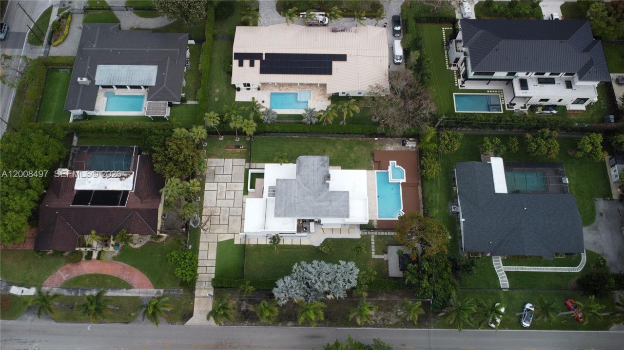 10475 SW 72nd Ave, Pinecrest, FL 33156 Photo
