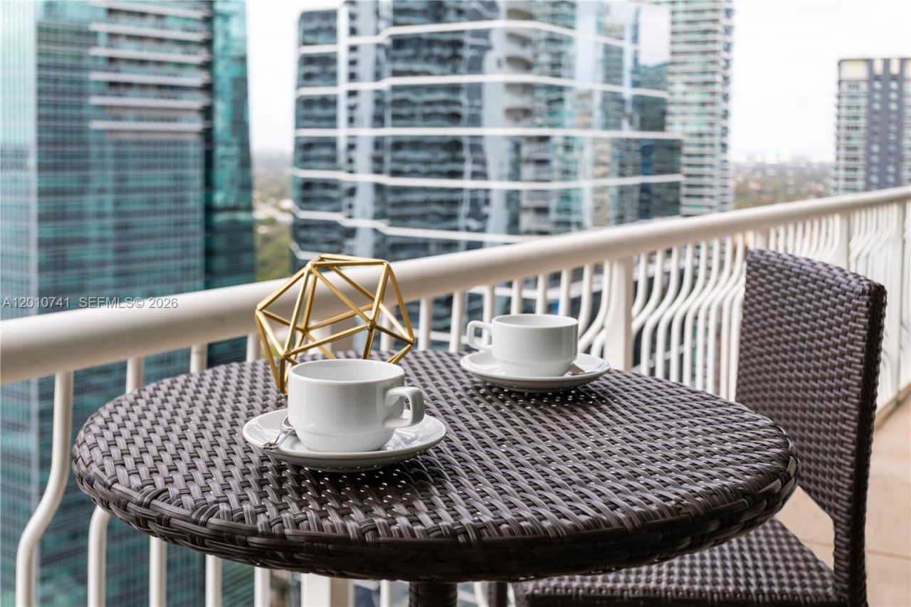 1200 Brickell Bay Dr, Unit 3515, Miami, FL 33131 Photo
