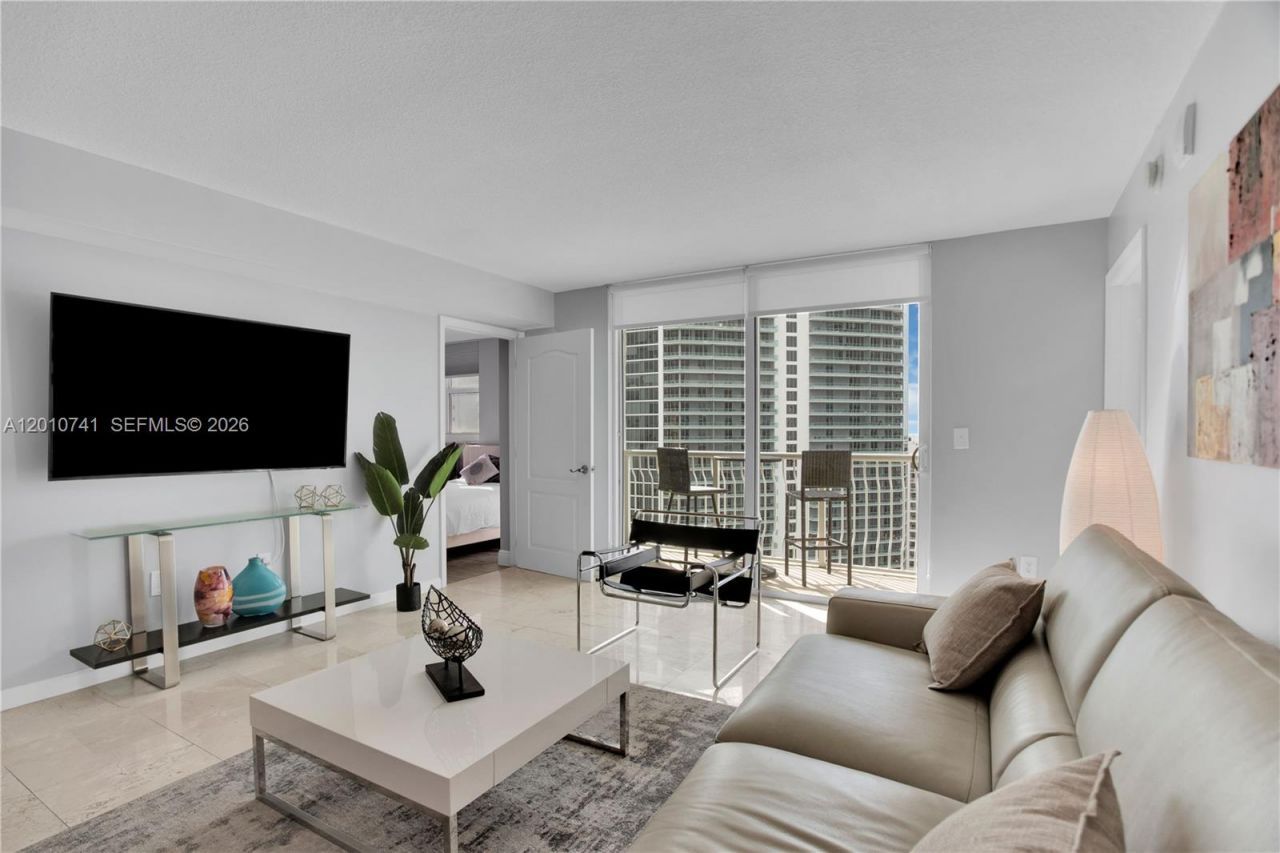 1200 Brickell Bay Dr, Unit 3515, Miami, FL 33131 Photo