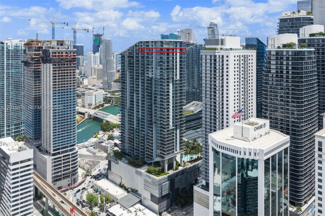 88 SW 7th St , Unit PH4301, Miami, FL 33130 Photo