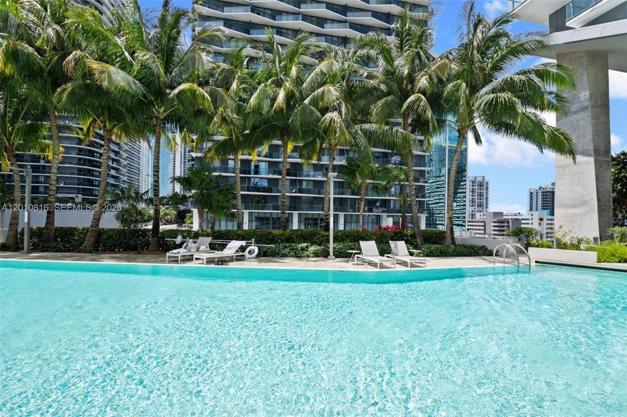 88 SW 7th St , Unit PH4301, Miami, FL 33130 Photo