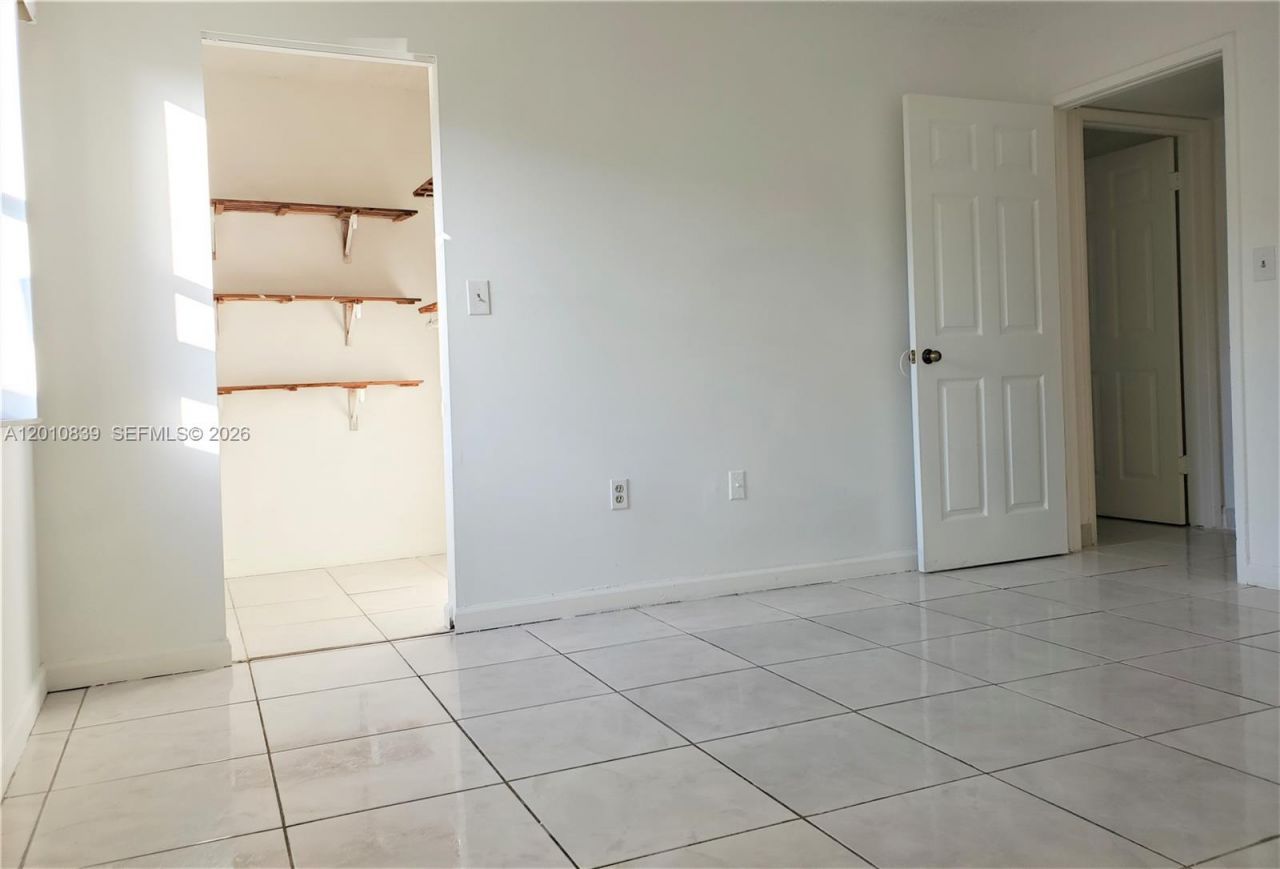 10020 NW 9th St Cir, Unit 102, Miami, FL 33172 Photo