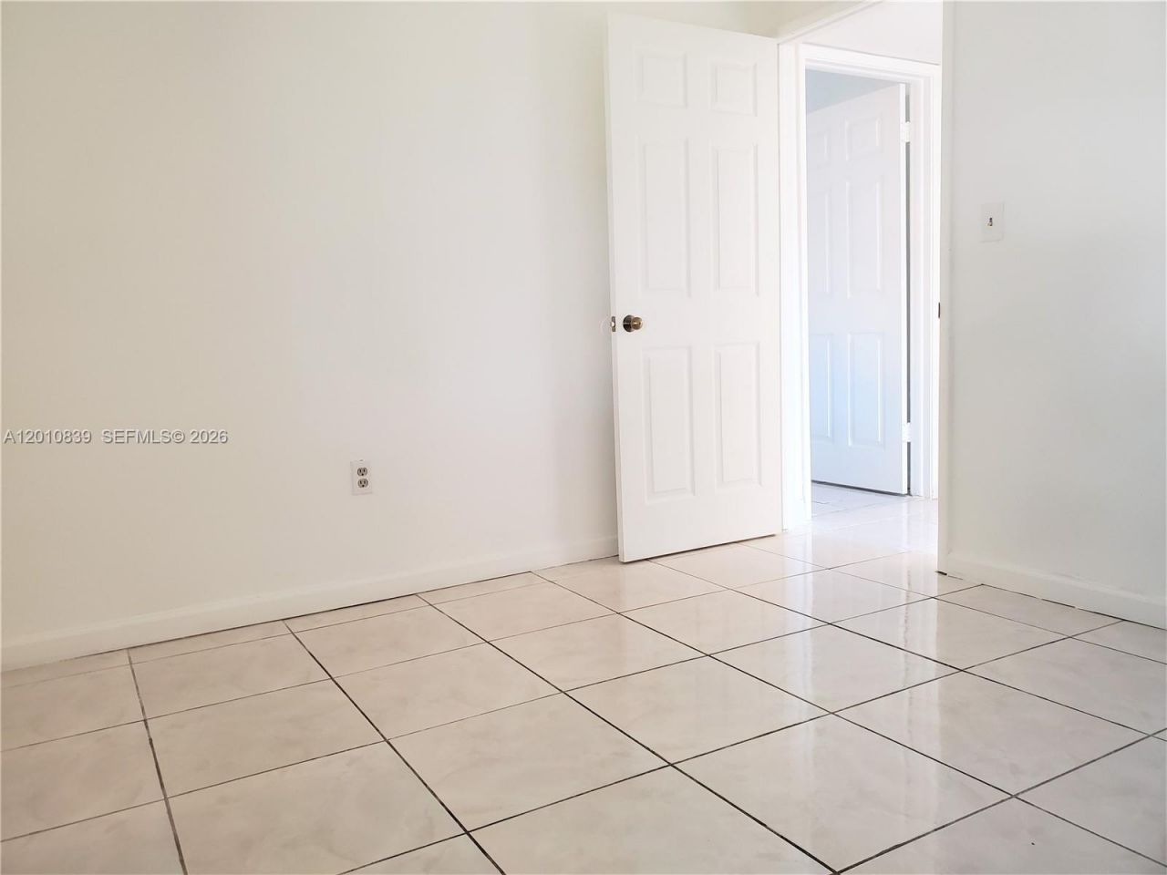 10020 NW 9th St Cir, Unit 102, Miami, FL 33172 Photo