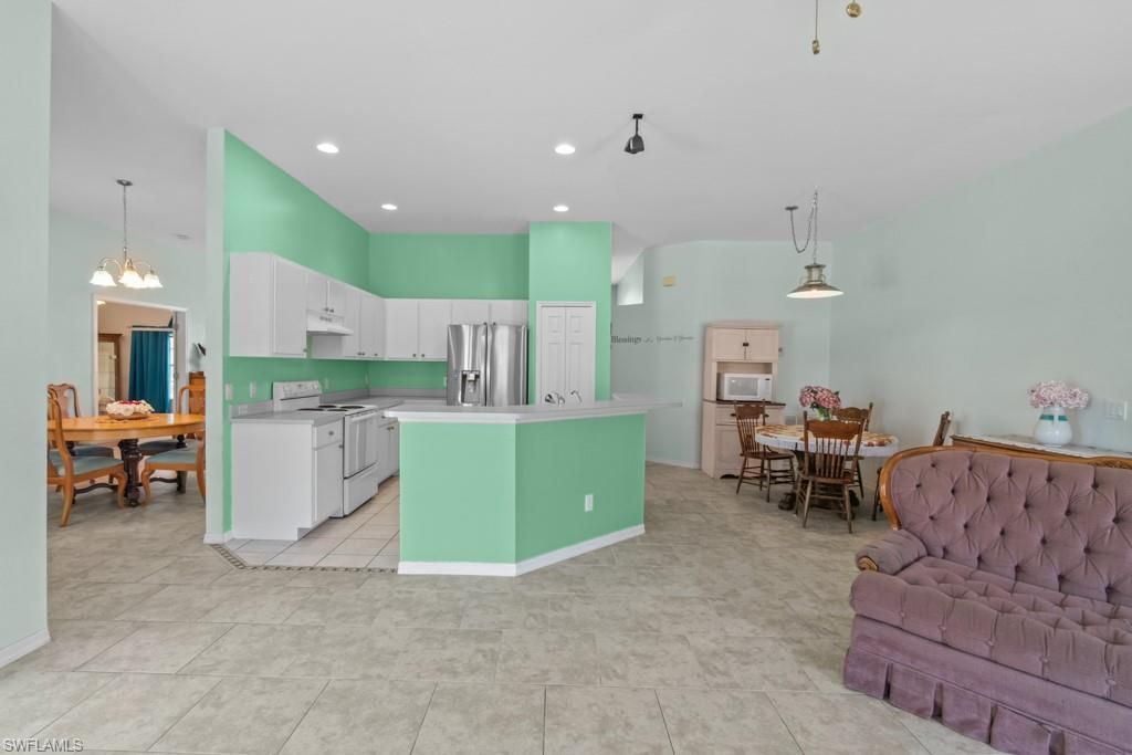 2429 Everest Pkwy, Cape Coral, FL 33904 Photo