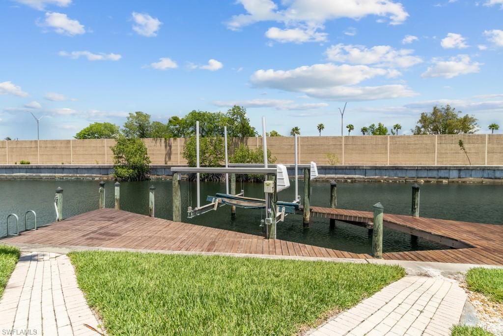 2429 Everest Pkwy, Cape Coral, FL 33904 Photo