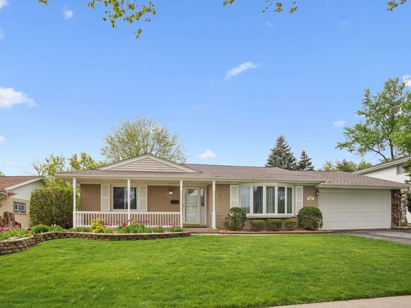 495 Kinkaid Court , Des Plaines, IL 60016