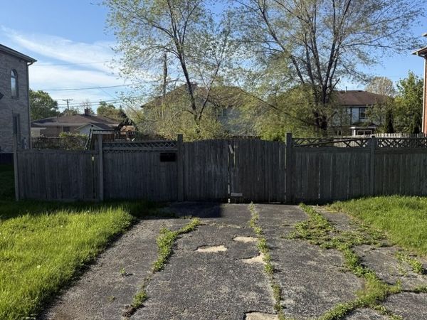 8205 W Ballard Road , Niles, IL 60714