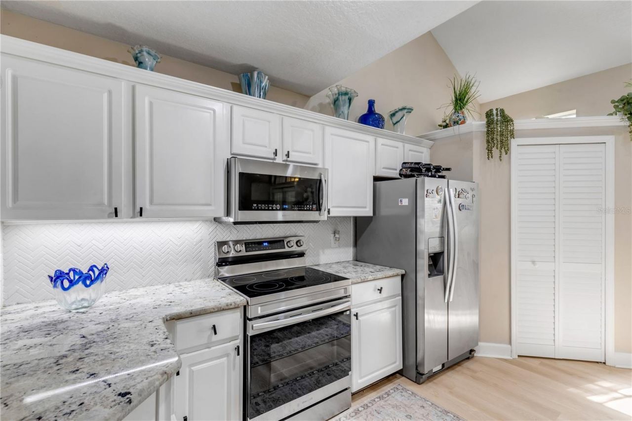 1570 Farrindon Circle, Lake Mary, FL 32746 Photo