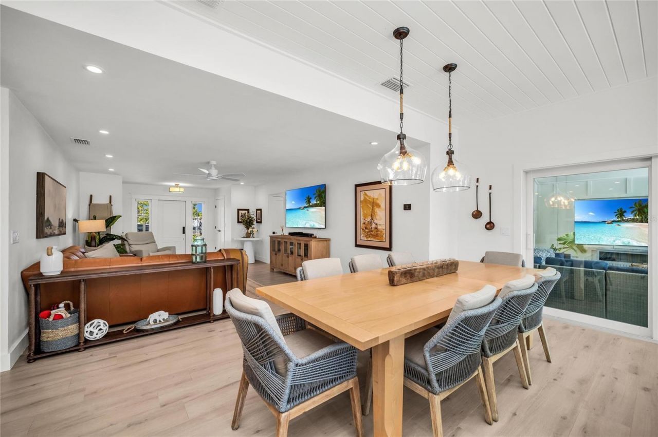 501 68th Street, Holmes Beach, FL 34217 Photo