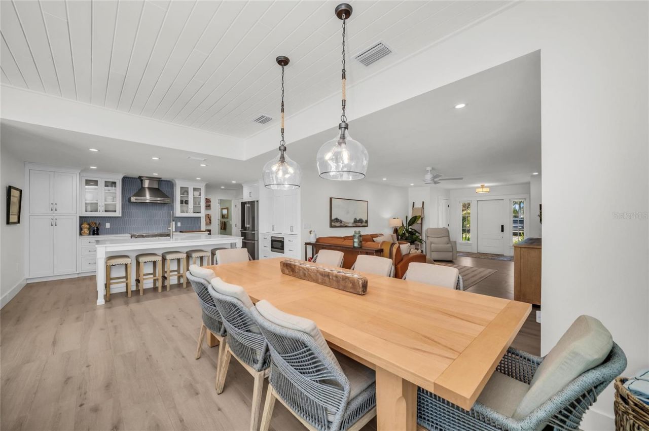 501 68th Street, Holmes Beach, FL 34217 Photo