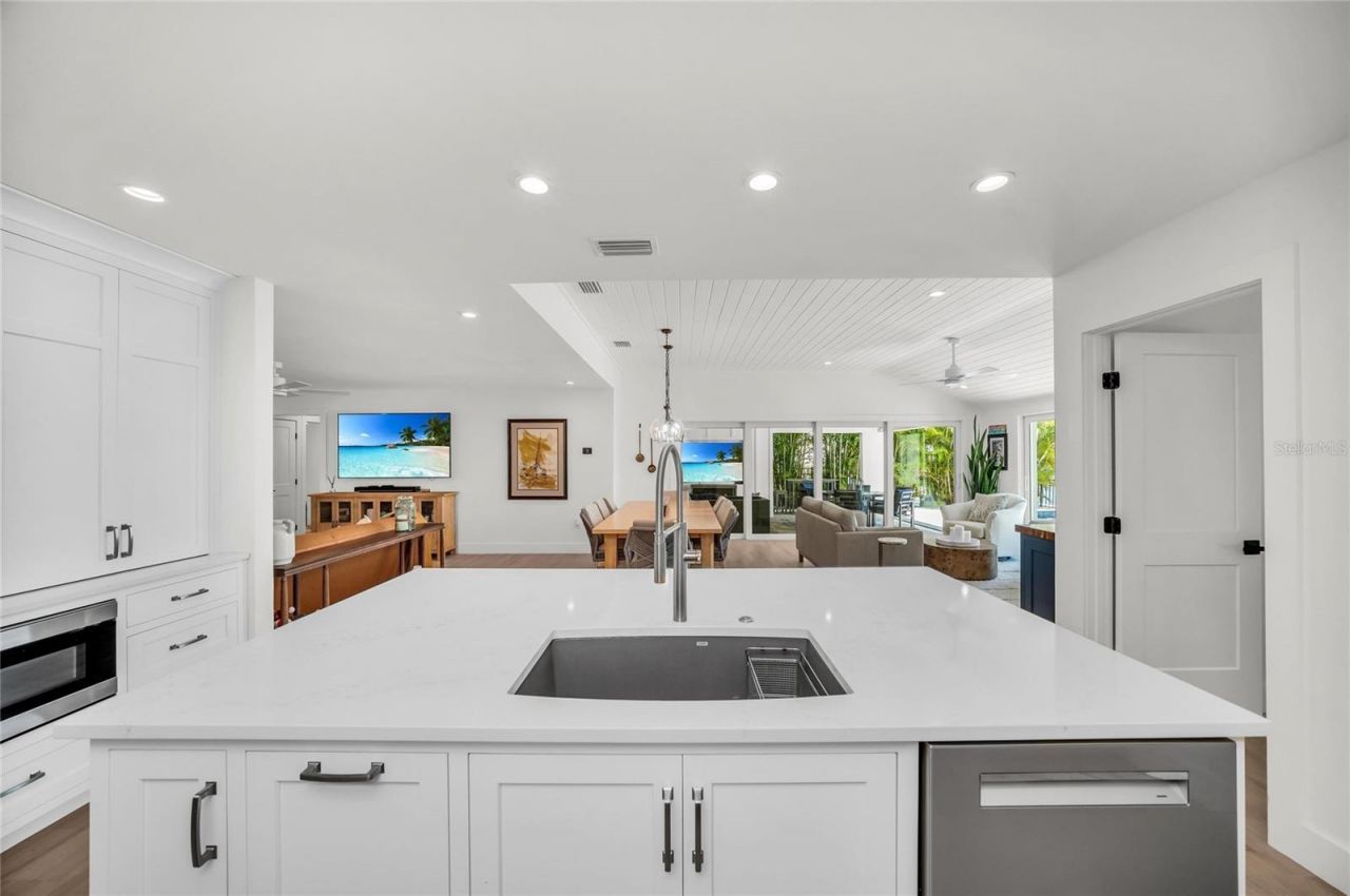 501 68th Street, Holmes Beach, FL 34217 Photo