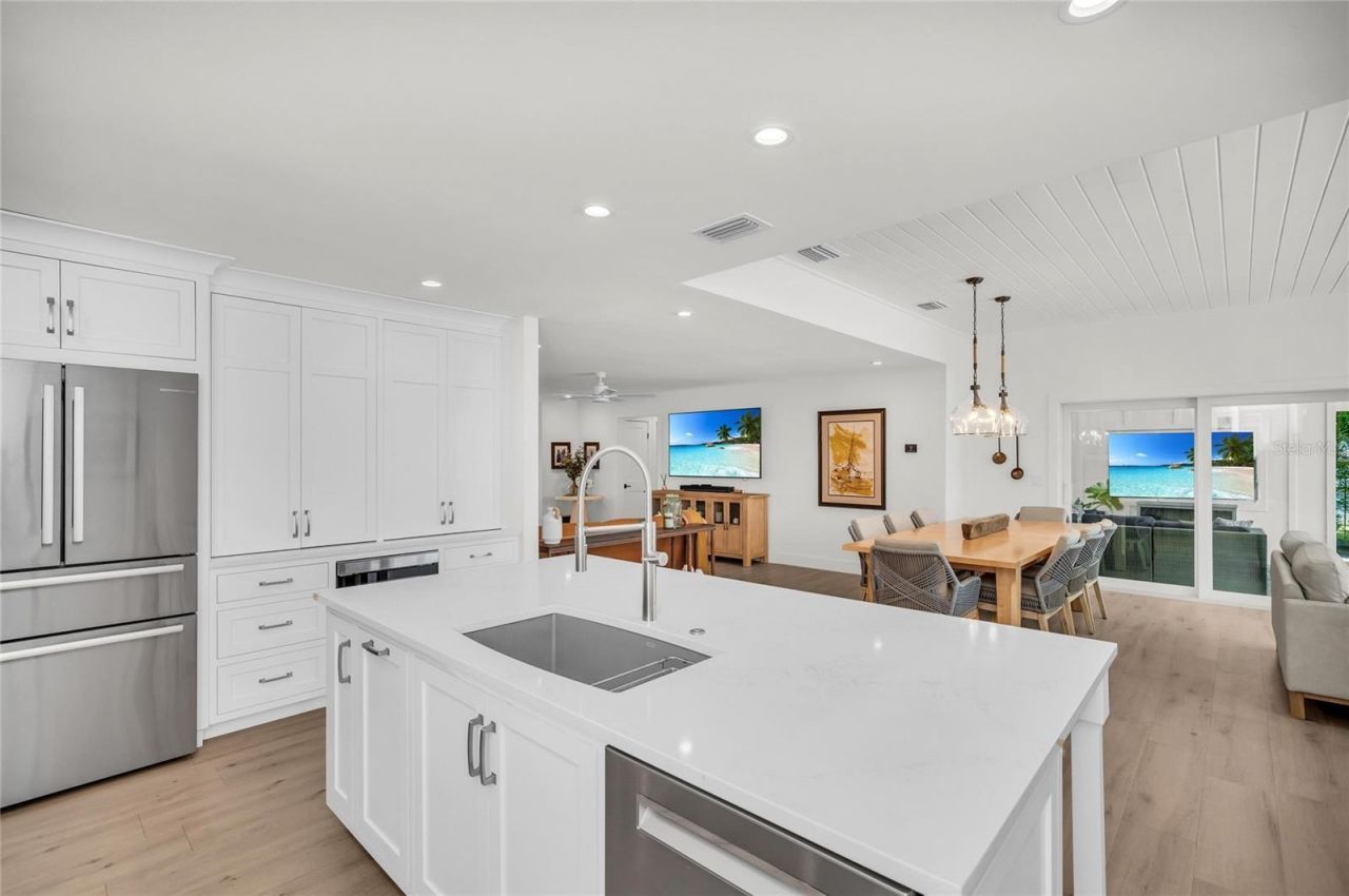 501 68th Street, Holmes Beach, FL 34217 Photo