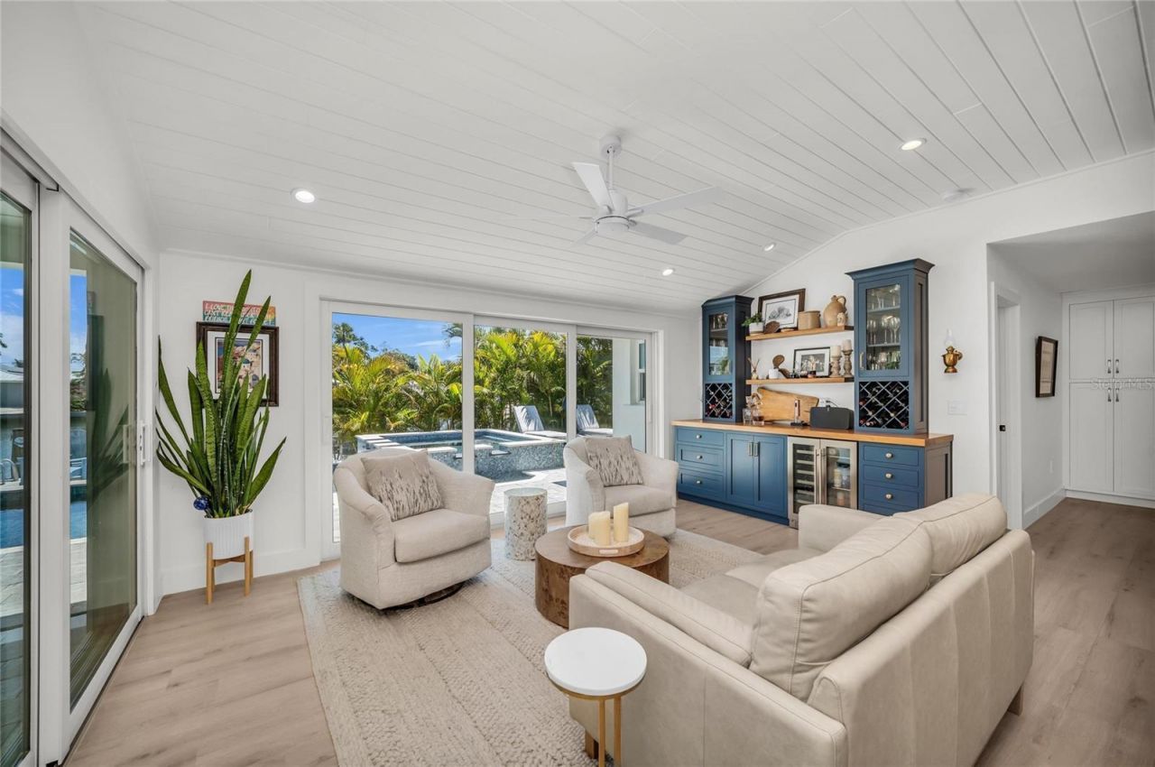 501 68th Street, Holmes Beach, FL 34217 Photo