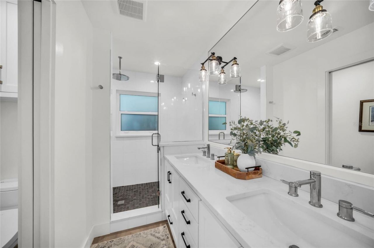 501 68th Street, Holmes Beach, FL 34217 Photo