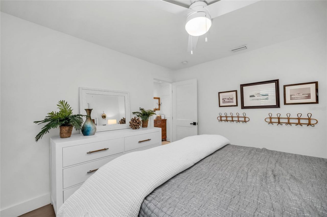 501 68th Street, Holmes Beach, FL 34217 Photo