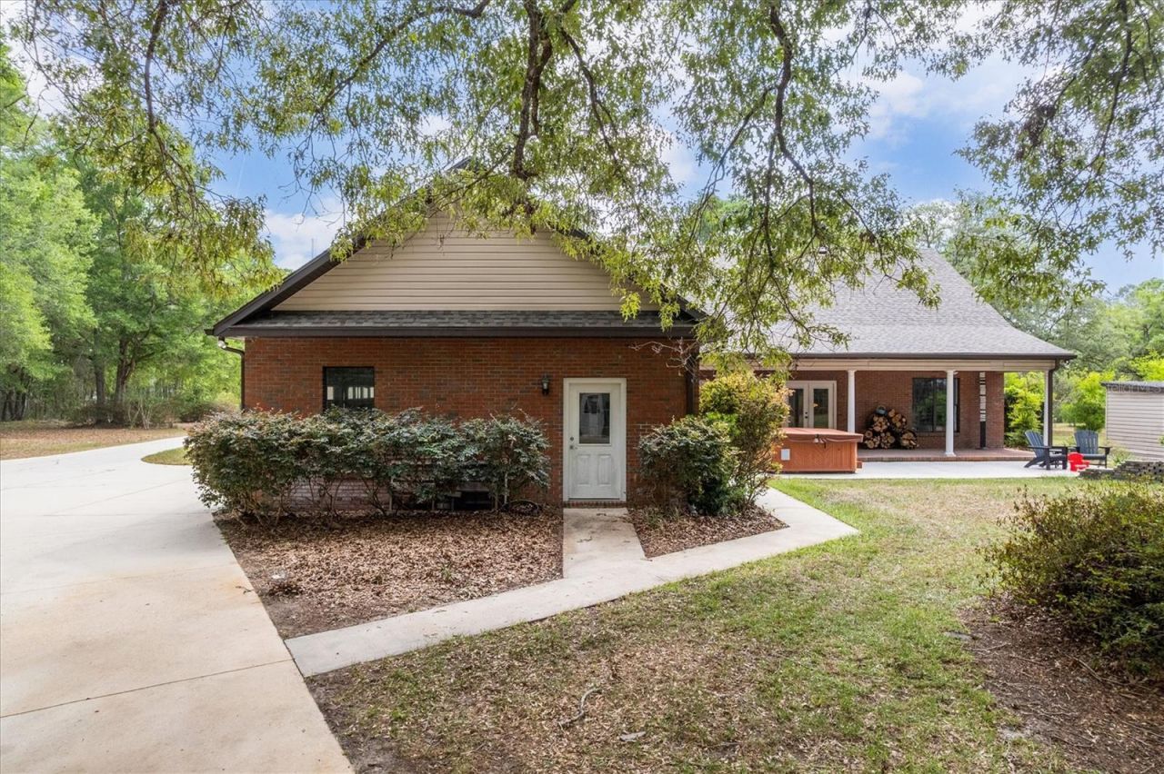 9902 SW 124th Terrace , Archer, FL 32618 Photo