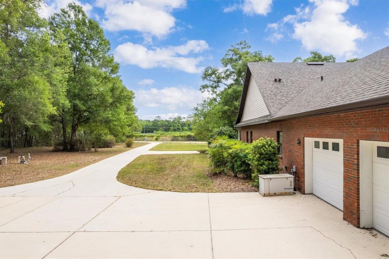 9902 SW 124th Terrace , Archer, FL 32618 Photo