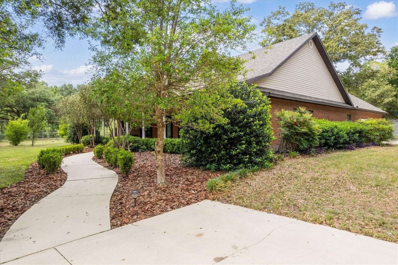 9902 SW 124th Terrace , Archer, FL 32618 Photo